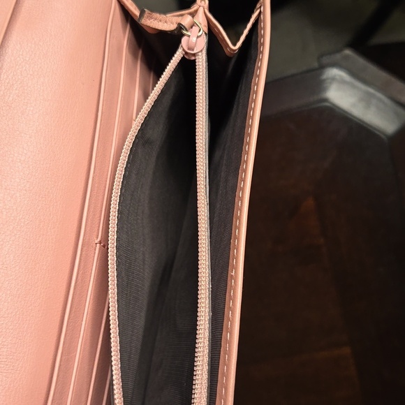 Gucci Wallet Bi-fold mini GG's EUC - Picture 9 of 11